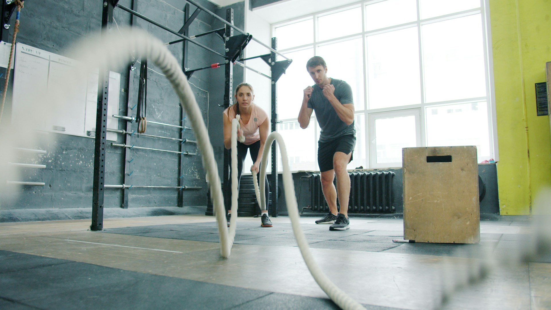 Интервальная тренировка мужчины и женщины